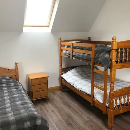 Coach House 度假居 *